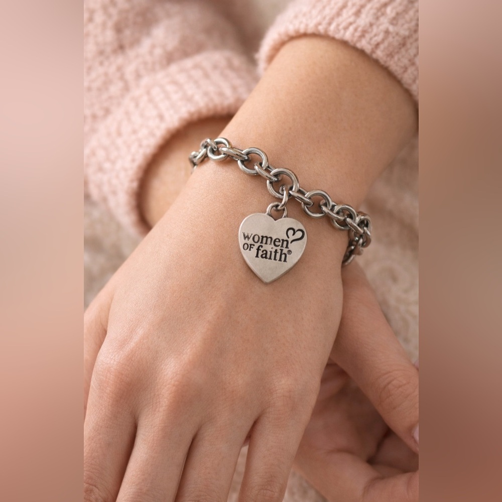 Women of Faith Silver Tone Blue Heart Charm Link Chain Devotional Bracelet